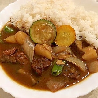 ズッキーニとししとうのスパイシー夏野菜カレー